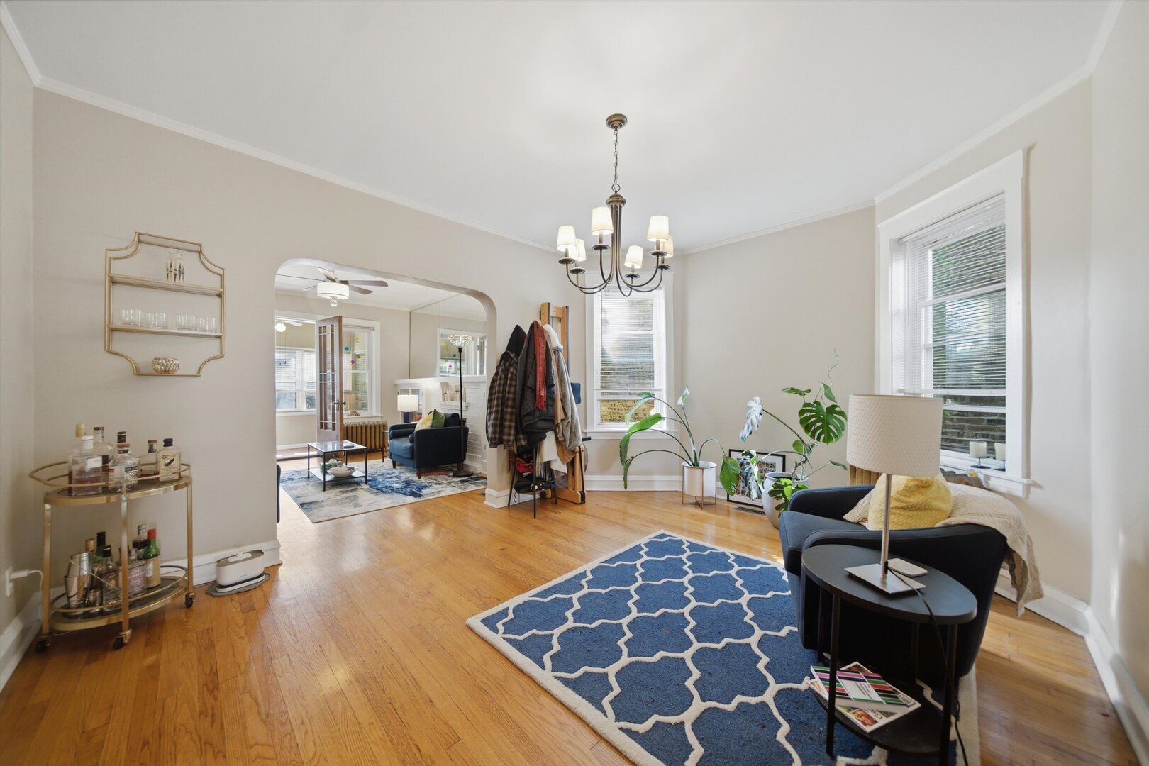 4442 N Sacramento Avenue Property Photo 7