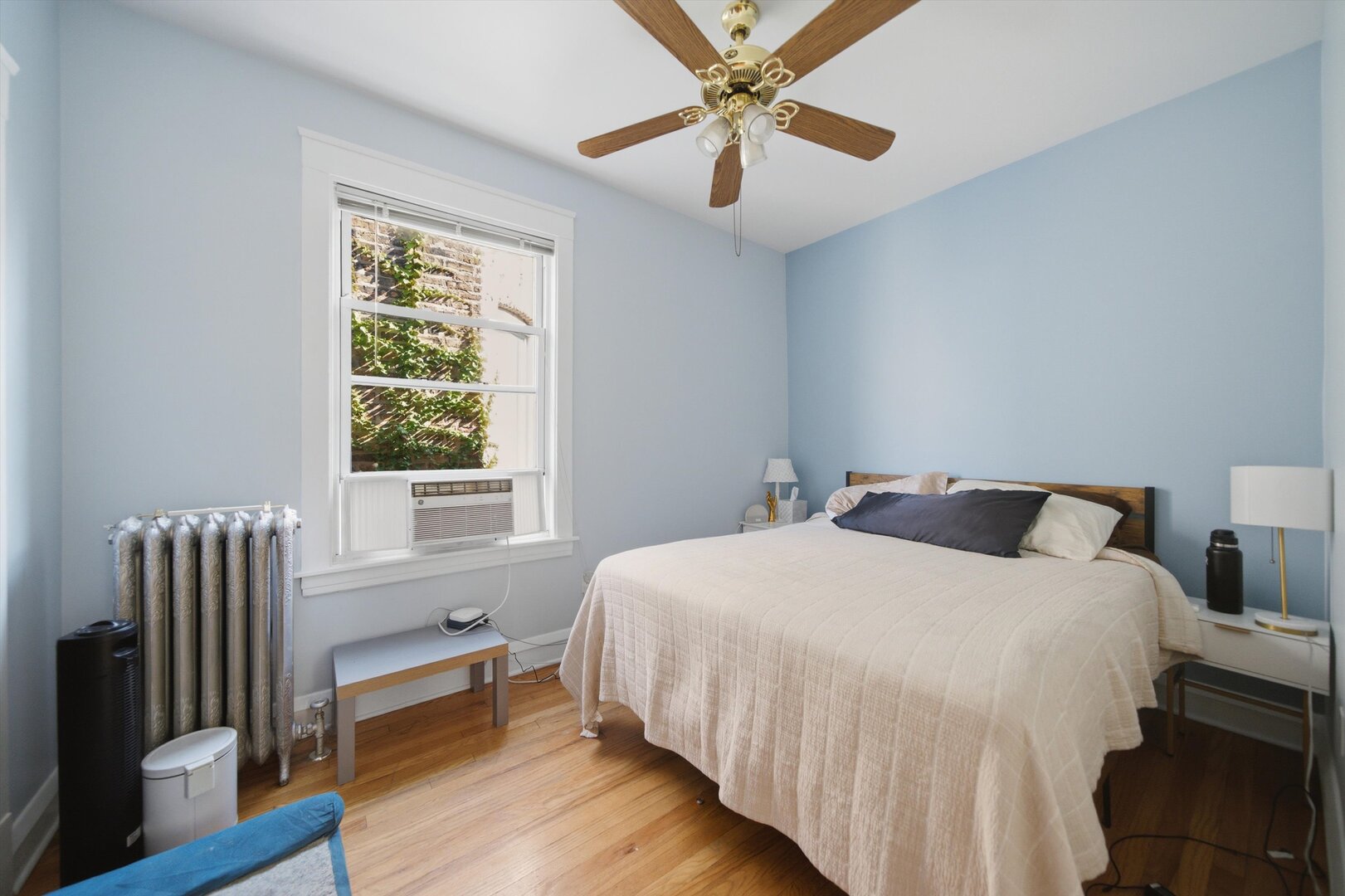 4442 N Sacramento Avenue Property Photo 10