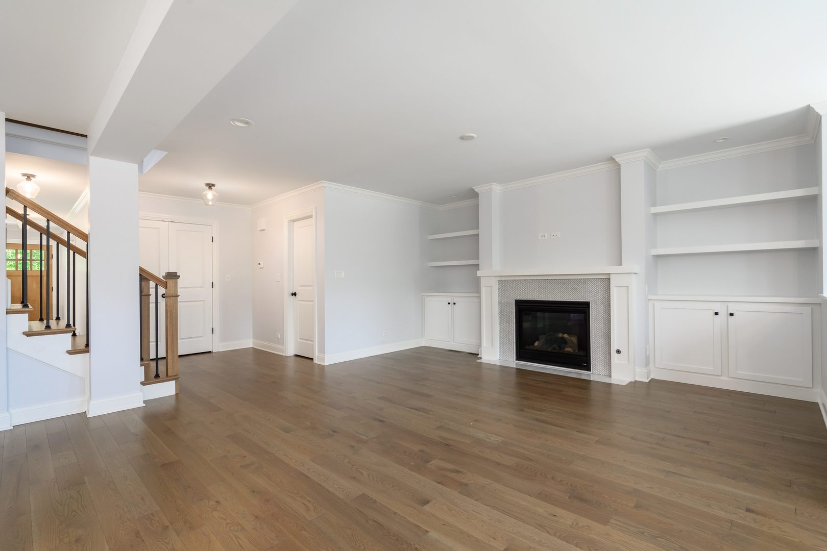 5435 Central Avenue Property Photo 5