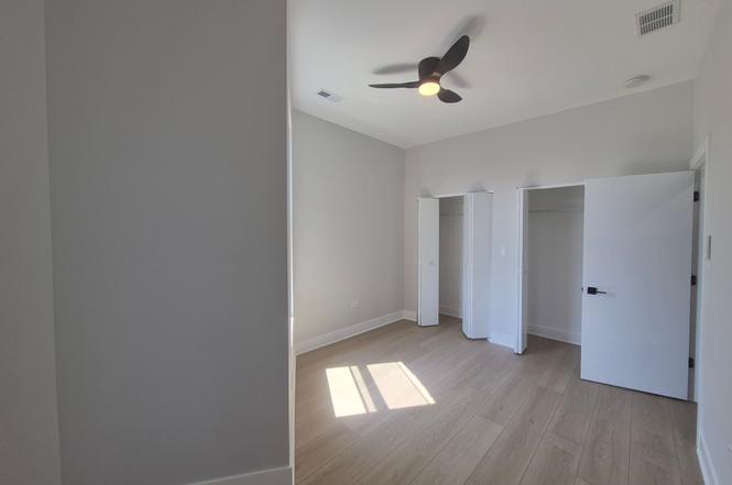 6141 S Greenwood Avenue 1 Property Photo 8