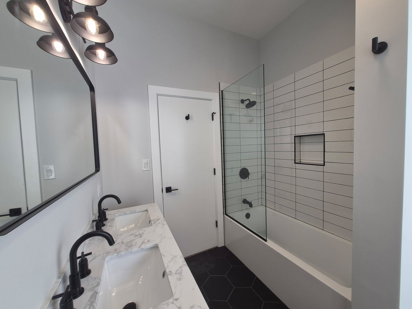 6141 S Greenwood Avenue 1 Property Photo 18