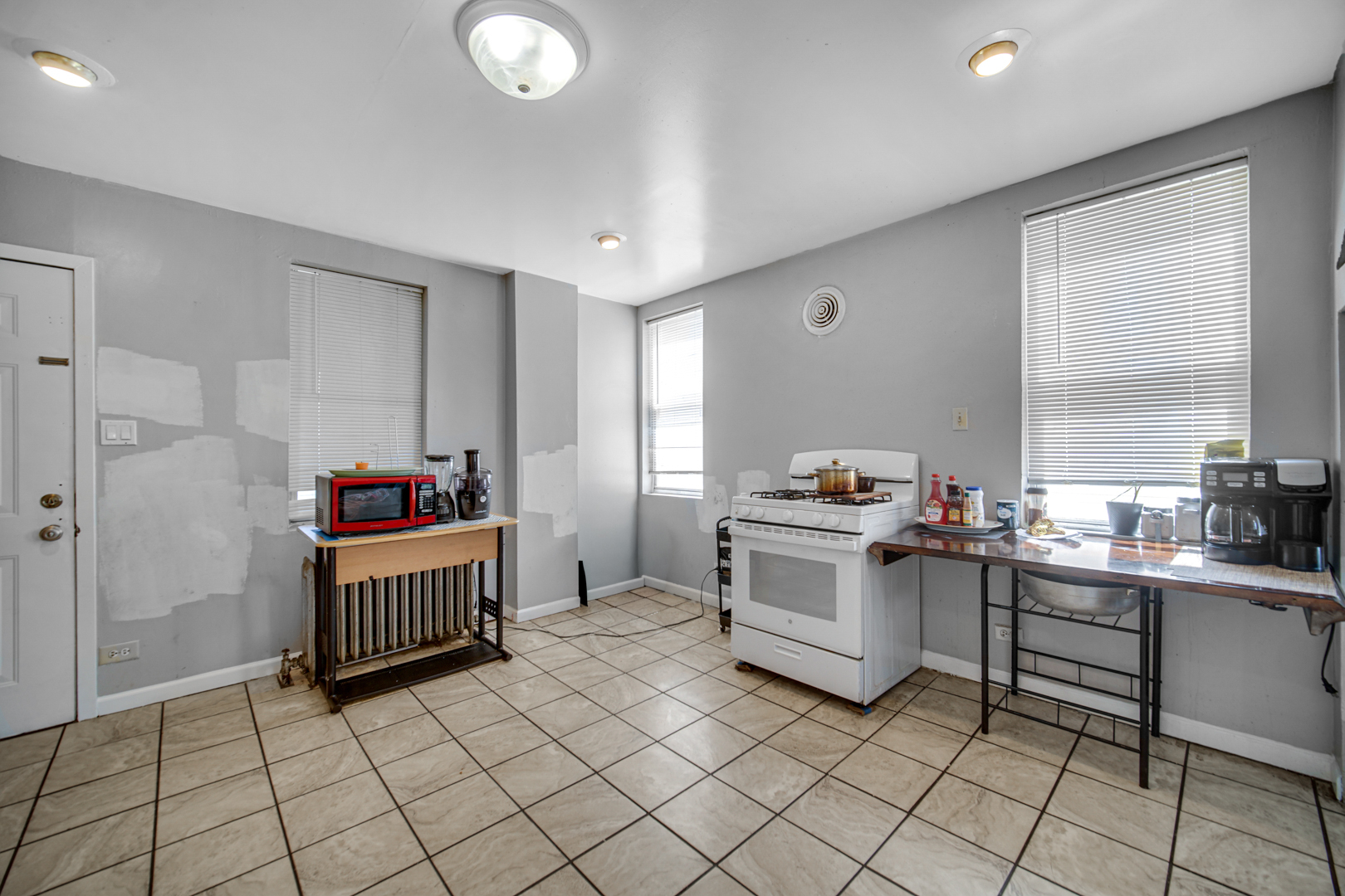 2213 N Kildare Avenue Property Photo 9