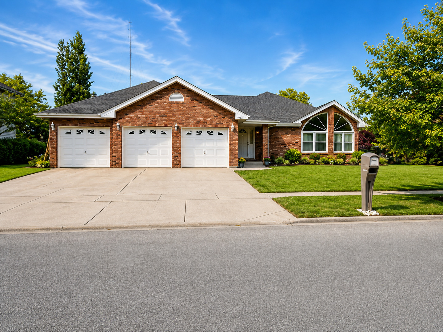 19451 Stonehenge Drive Property Photo 1