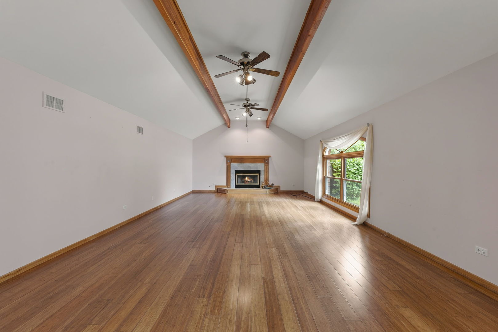 19451 Stonehenge Drive Property Photo 10