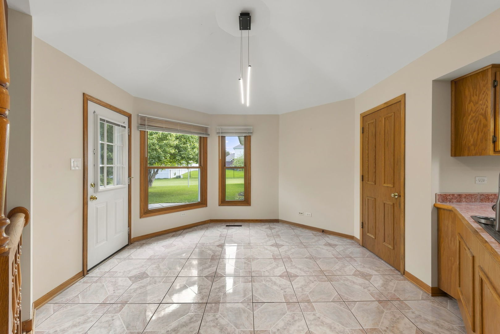 19451 Stonehenge Drive Property Photo 14