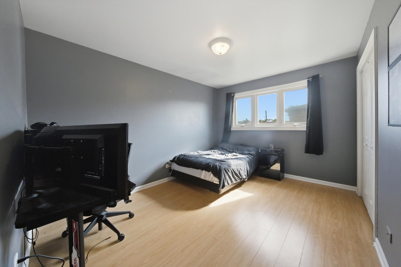 7116 W 85th Place Property Photo 10