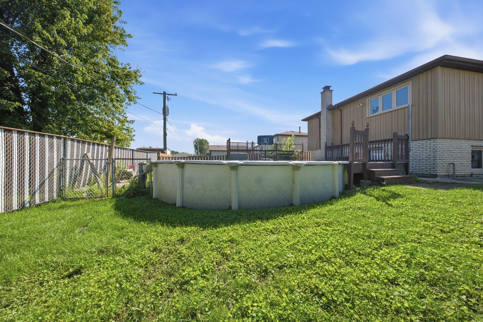 7116 W 85th Place Property Photo 18
