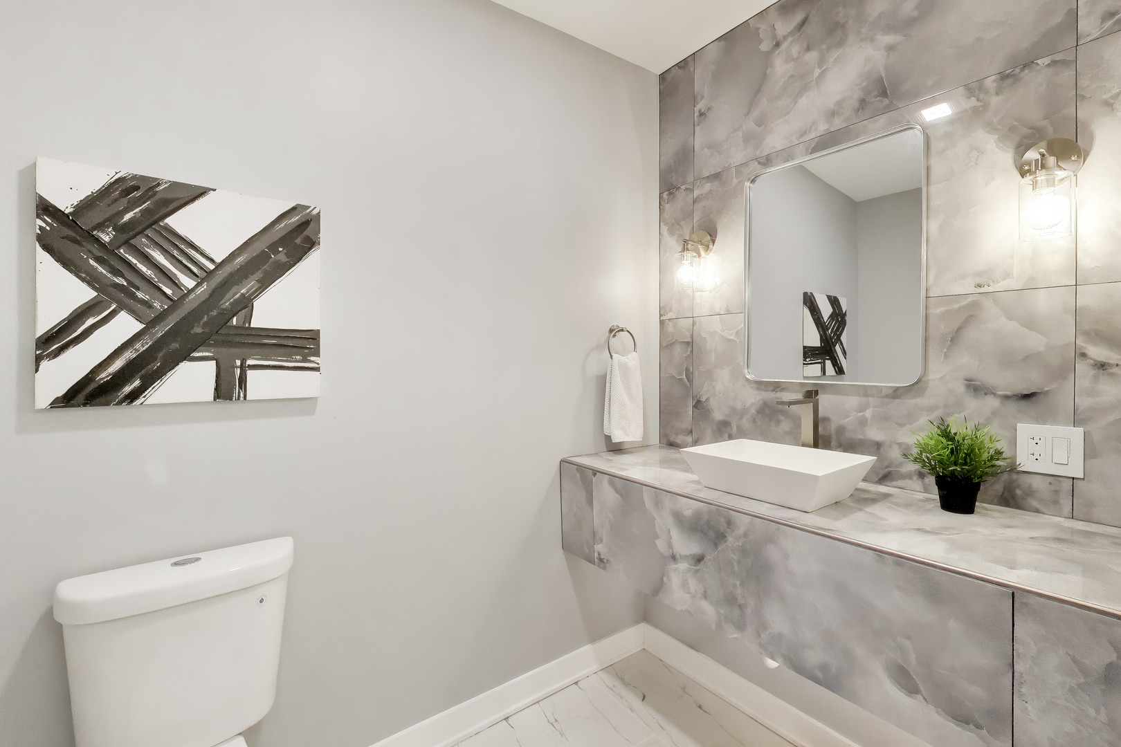 6730 W Dakin Street Property Photo 14