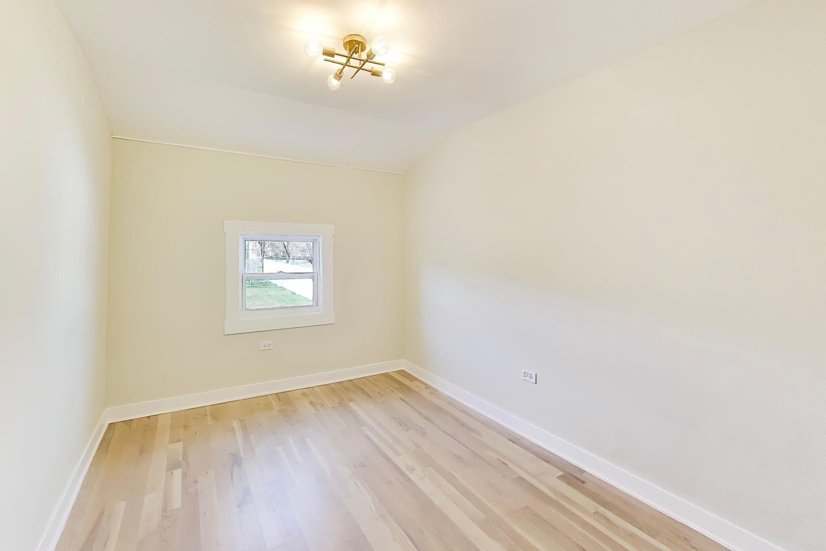 6730 W Dakin Street Property Photo 15