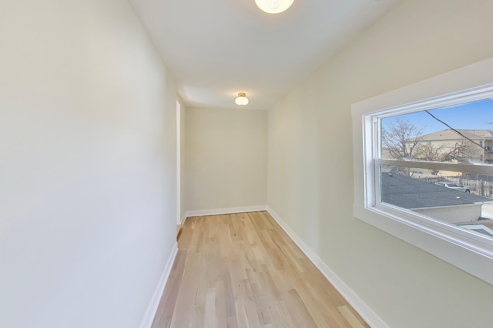 6730 W Dakin Street Property Photo 19