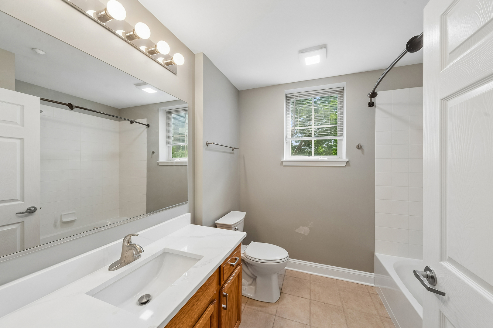 511 Prestwick Lane 307 Property Photo 6