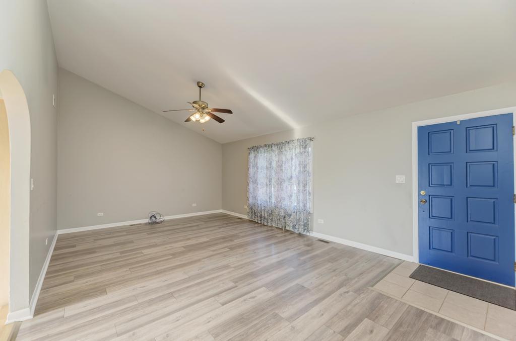 22812 Wentworth Avenue Property Photo 6