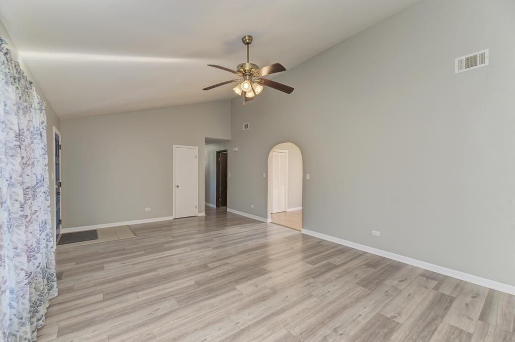 22812 Wentworth Avenue Property Photo 8