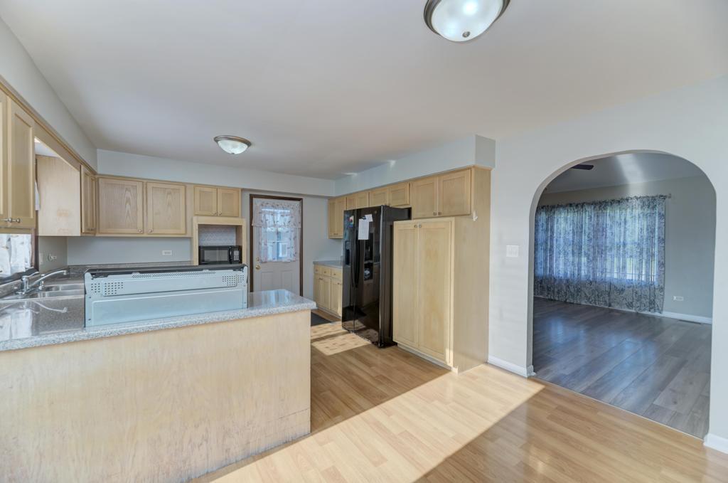 22812 Wentworth Avenue Property Photo 10