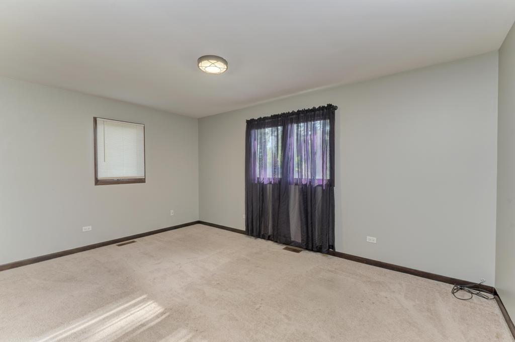 22812 Wentworth Avenue Property Photo 15