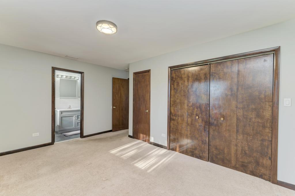 22812 Wentworth Avenue Property Photo 16