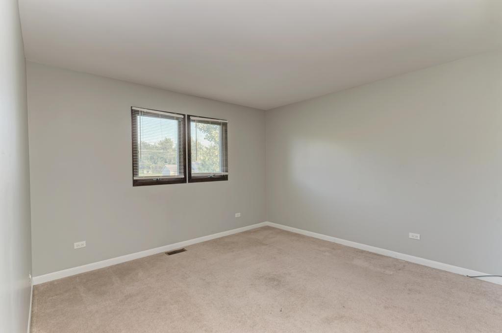 22812 Wentworth Avenue Property Photo 18