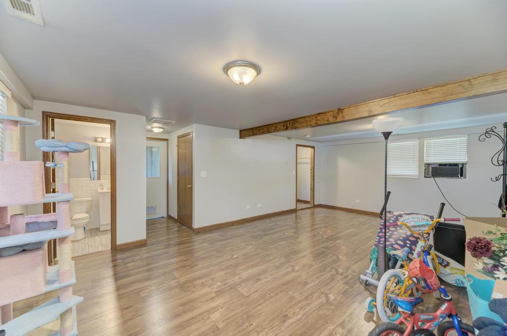 22812 Wentworth Avenue Property Photo 27
