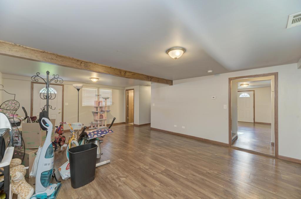 22812 Wentworth Avenue Property Photo 29