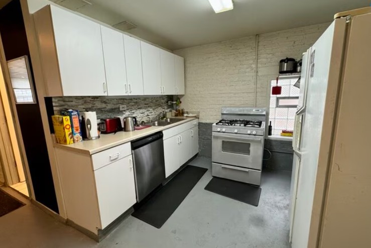 3237 W Thomas Street G Property Photo 5