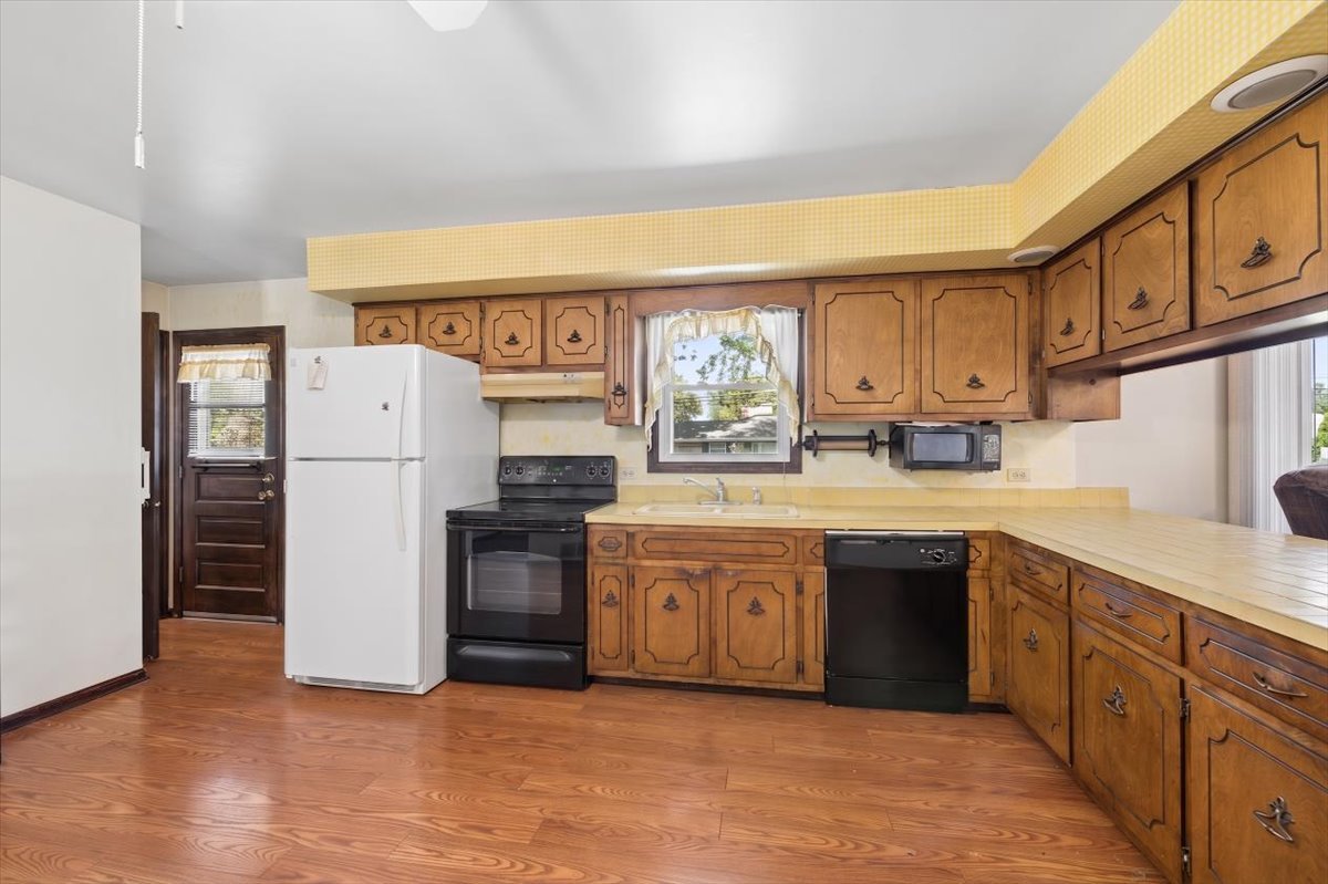 2021 Glenwood Avenue Property Photo 6