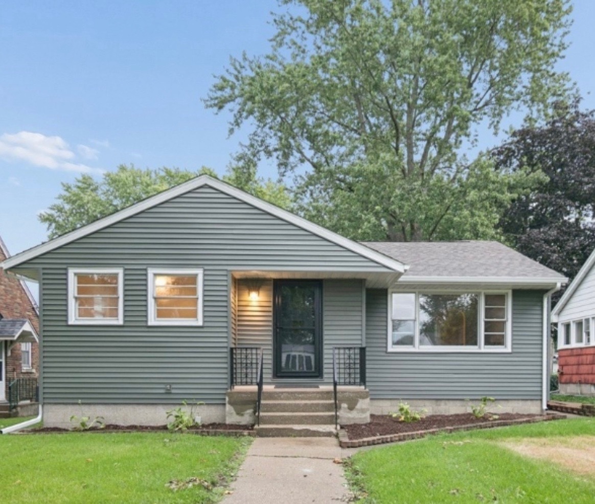1042 S 8th Avenue Property Photo 1