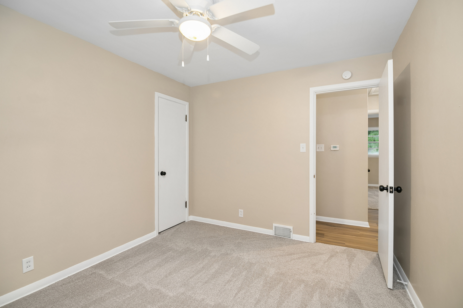 1042 S 8th Avenue Property Photo 14