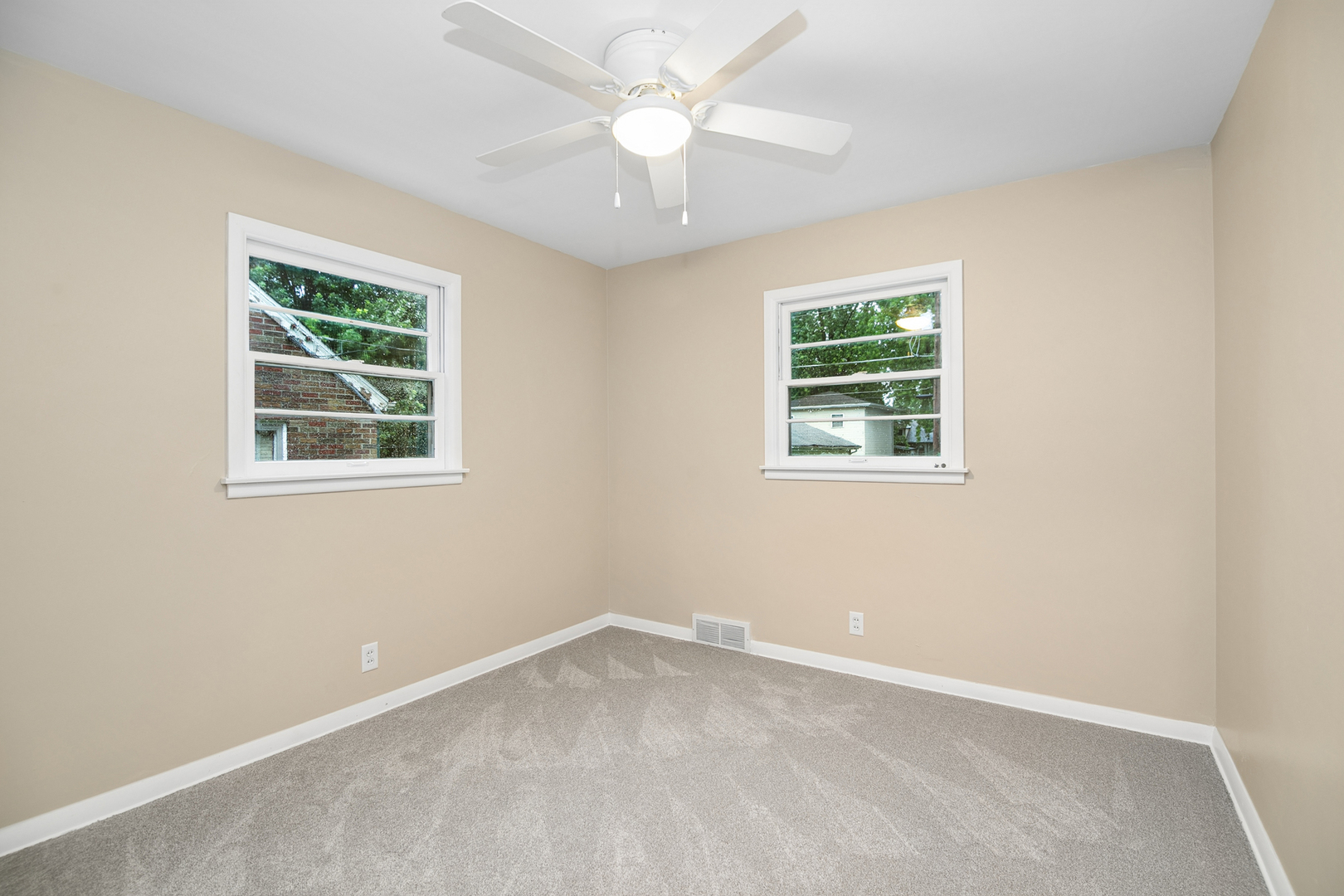 1042 S 8th Avenue Property Photo 16