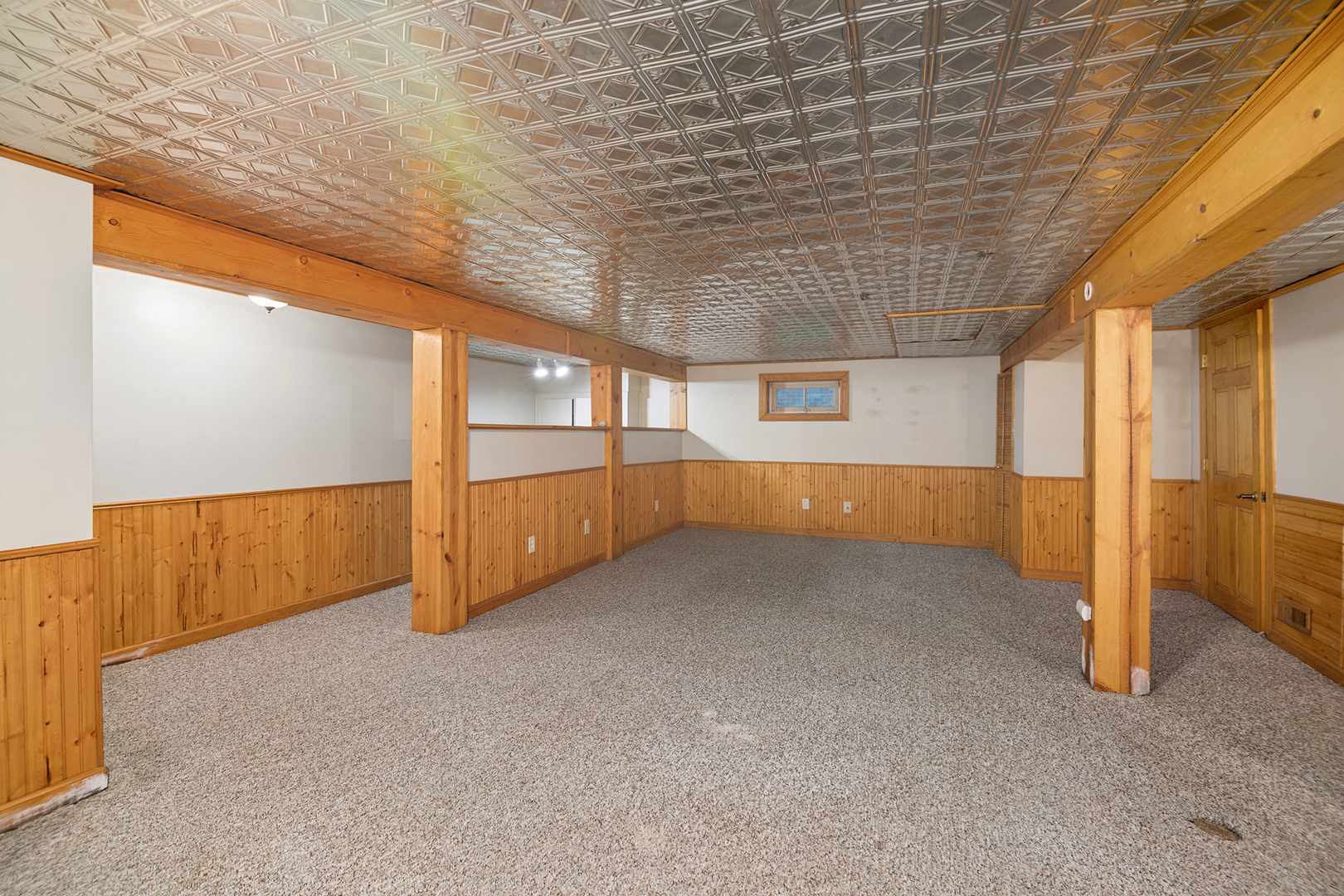 1042 S 8th Avenue Property Photo 18