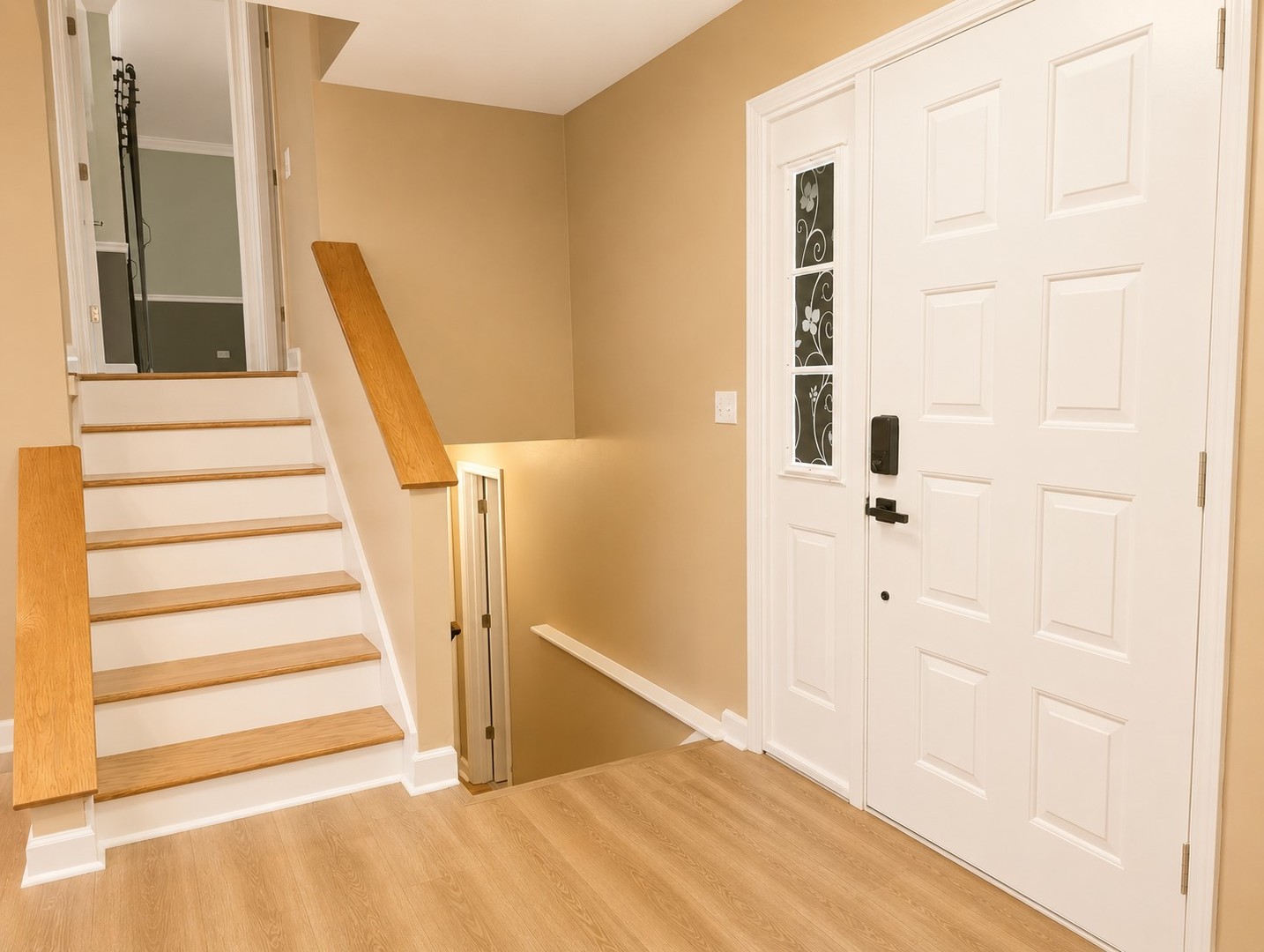 1037 Ridgewood Drive Property Photo 5