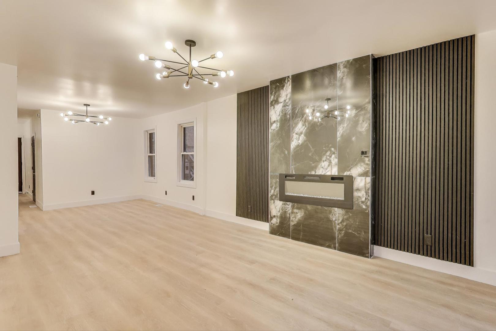 1117 W 57th Street Property Photo 8