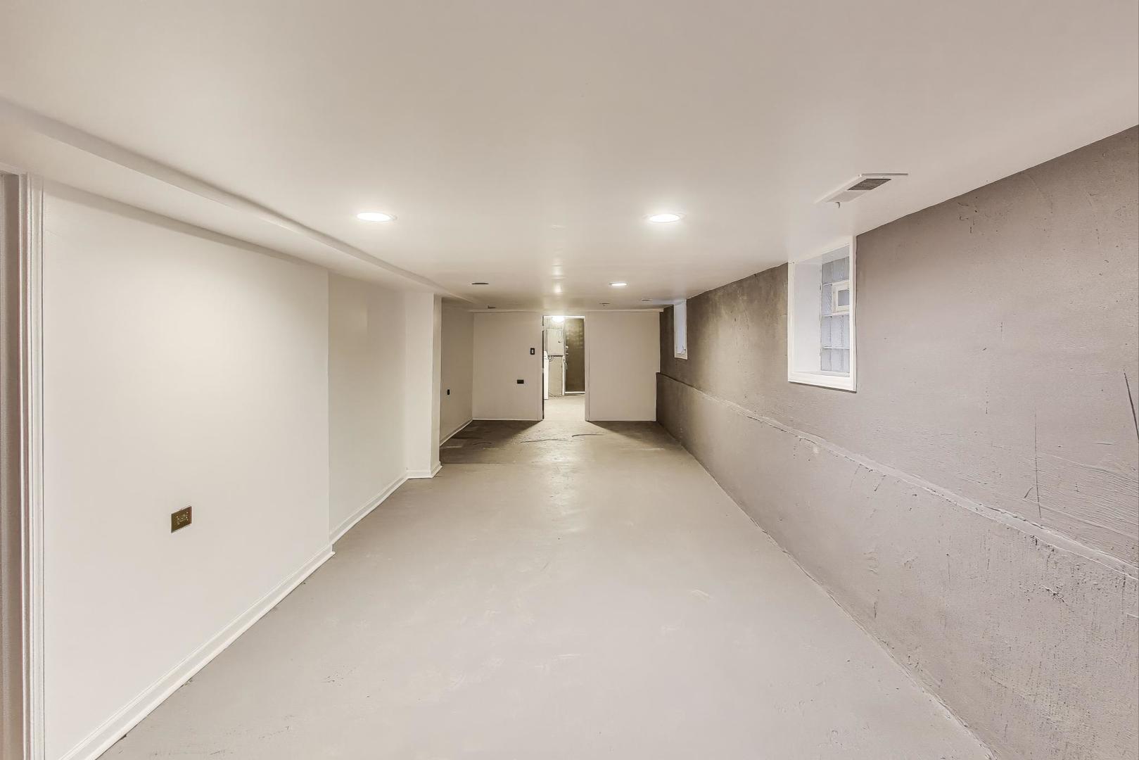 1117 W 57th Street Property Photo 20