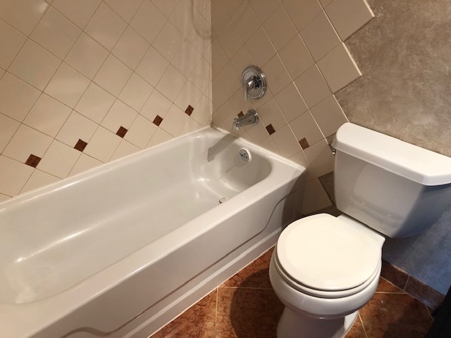 725 W Huntington Commons Road 401 Property Photo 11