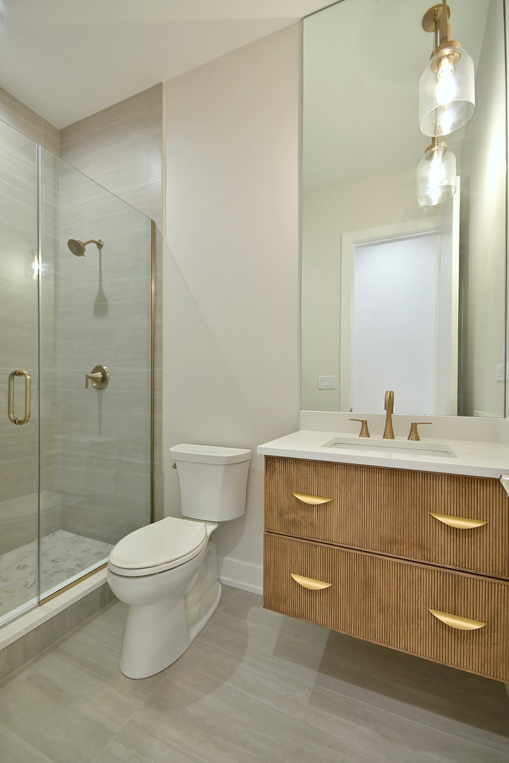 367 N Oak Street Property Photo 8
