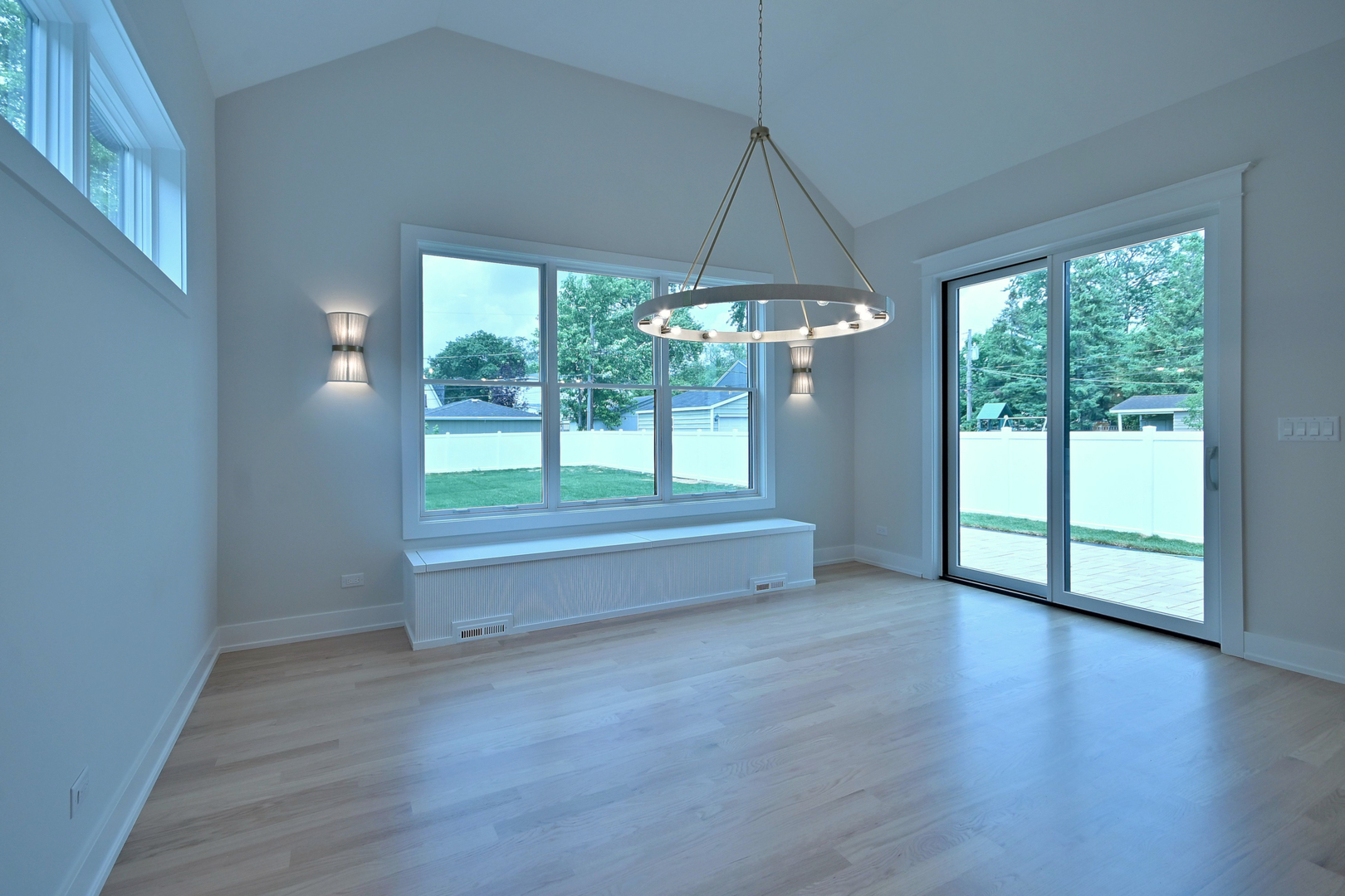 367 N Oak Street Property Photo 17