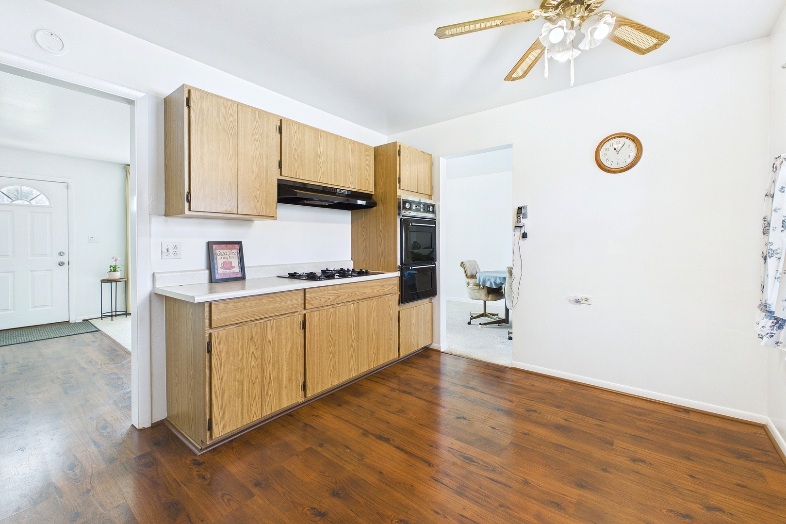 604 N Wilshire Drive Property Photo 7