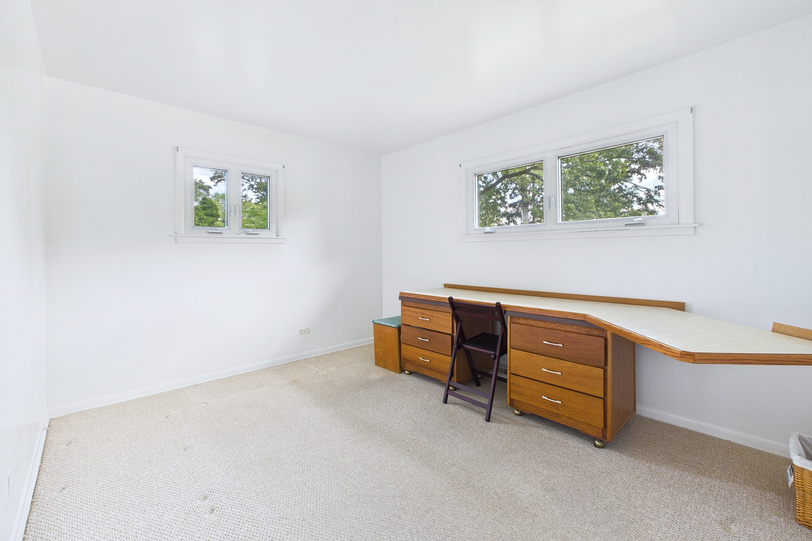 604 N Wilshire Drive Property Photo 12