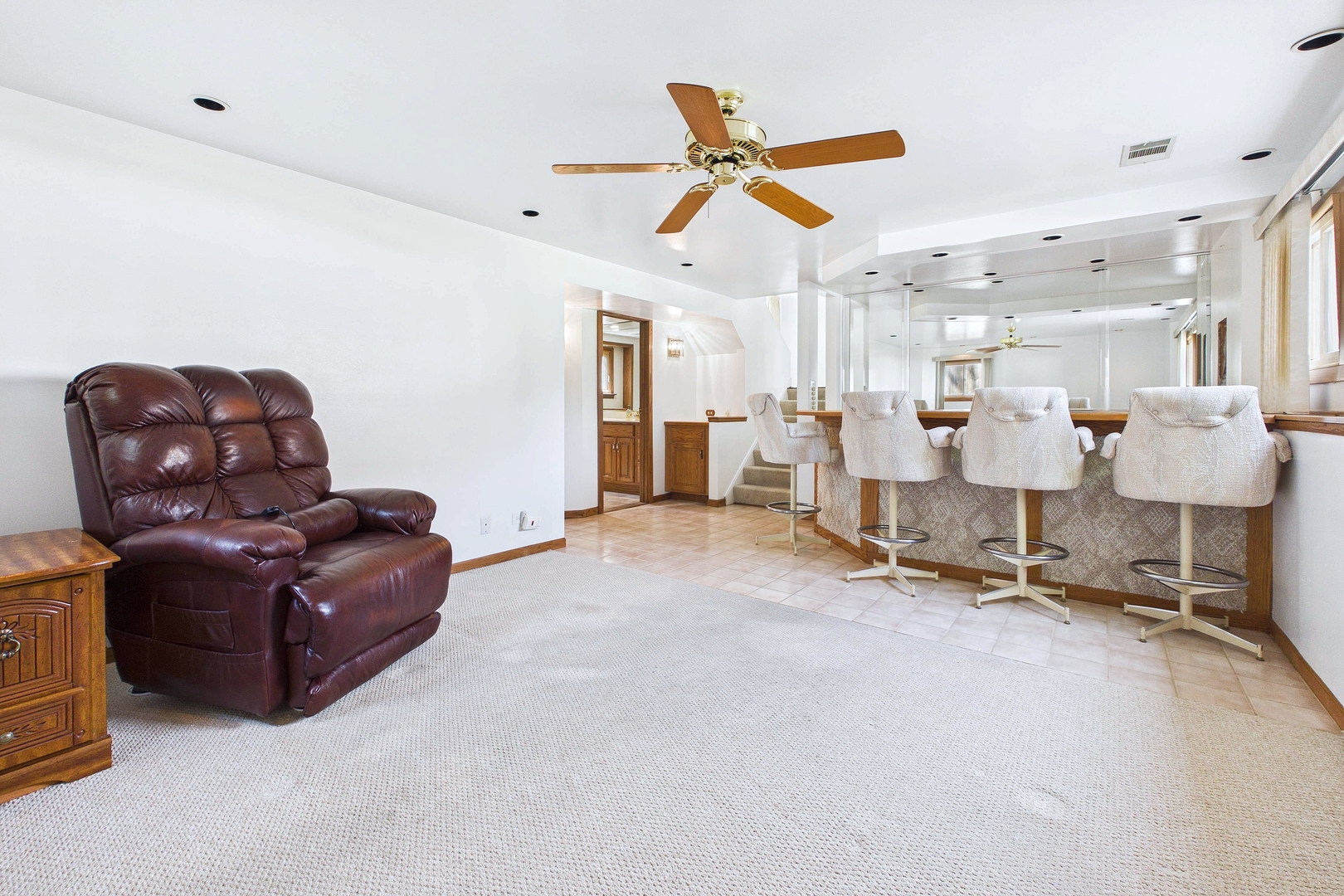 604 N Wilshire Drive Property Photo 17
