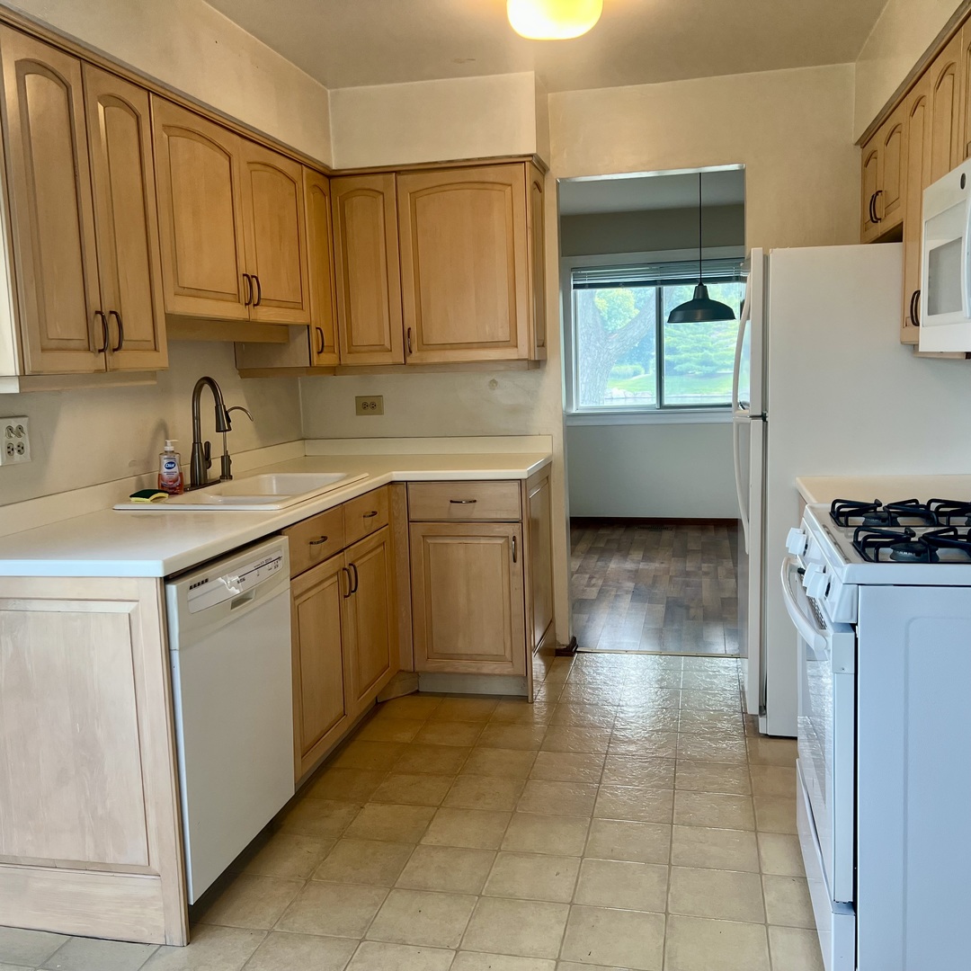 1565 Coloma Court S Property Photo 2