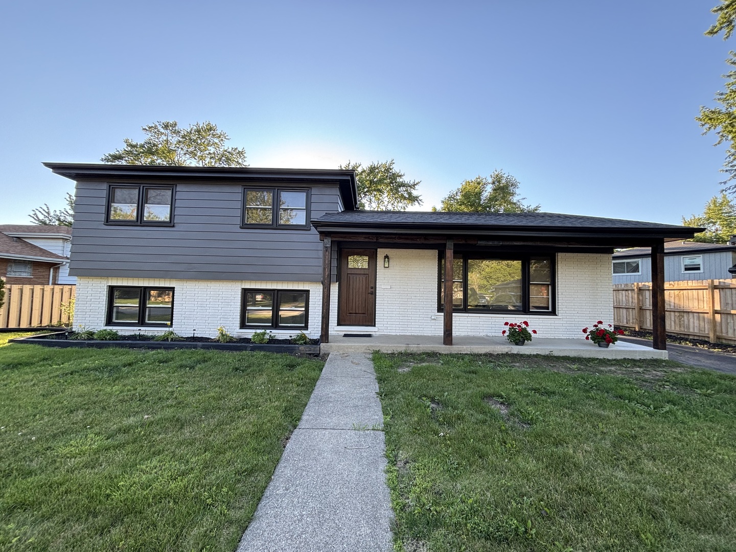 15848 Wabash Avenue Property Photo 2