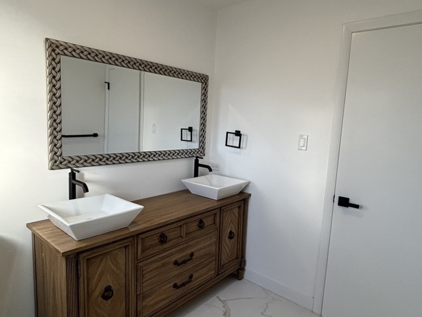 15848 Wabash Avenue Property Photo 27