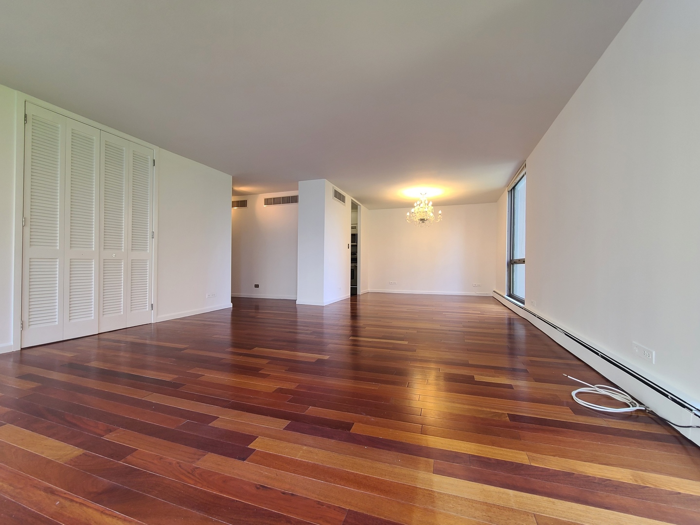 1310 N Ritchie Court 6d Property Photo 8