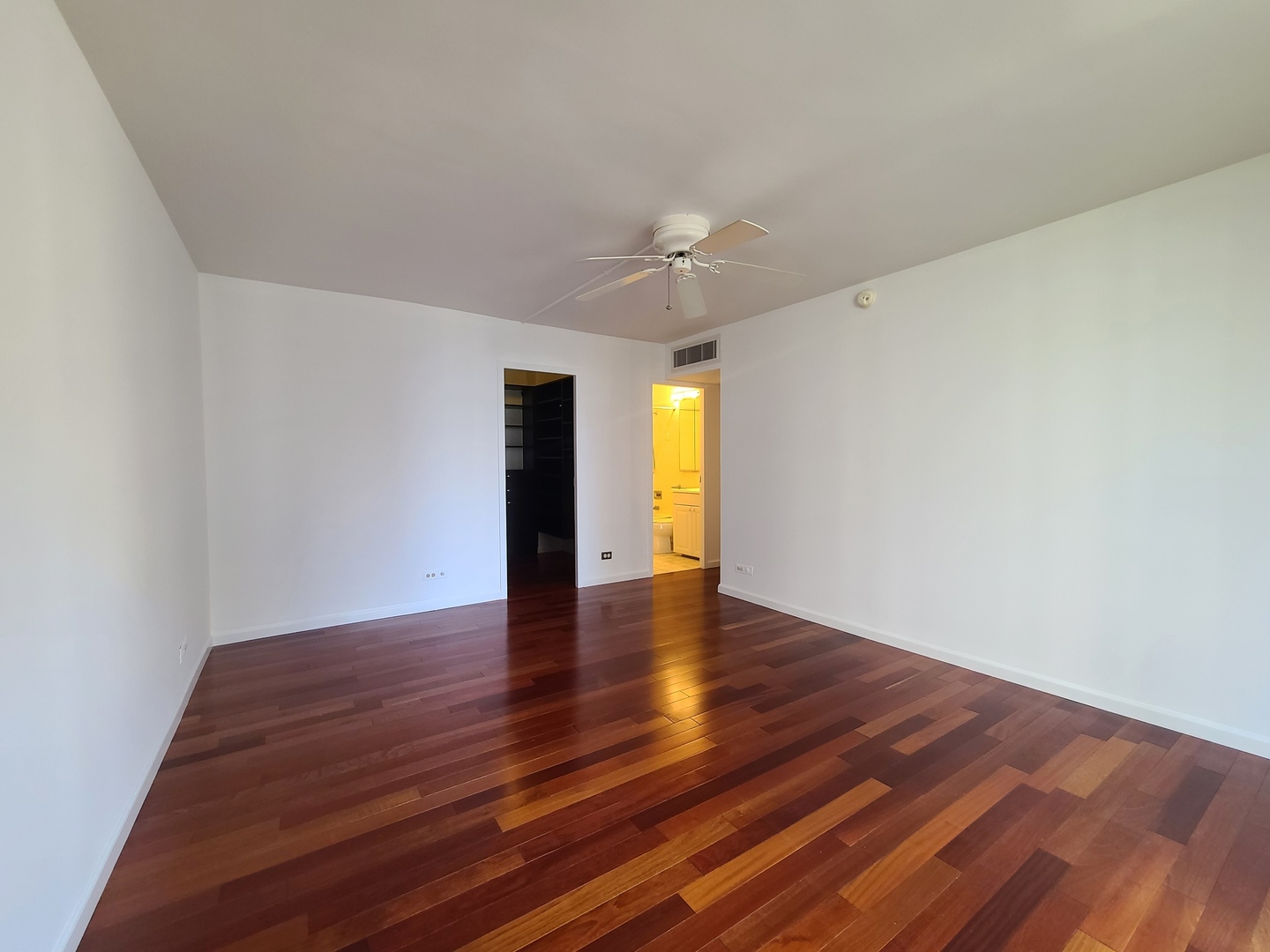 1310 N Ritchie Court 6d Property Photo 13