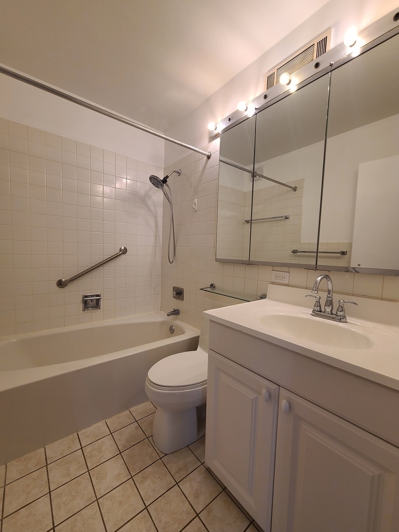 1310 N Ritchie Court 6d Property Photo 15