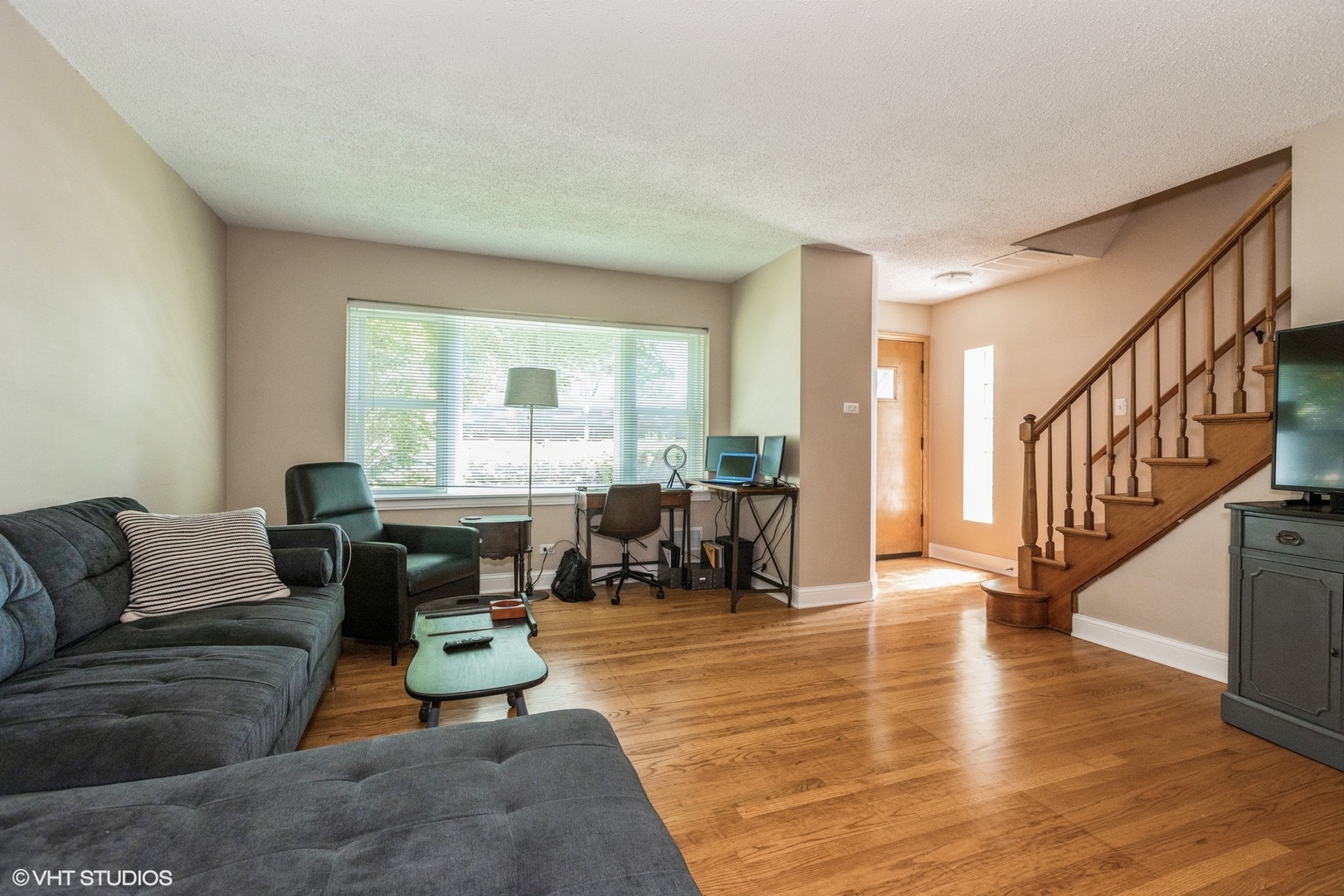 1011 W Hillgrove Avenue Property Photo 3