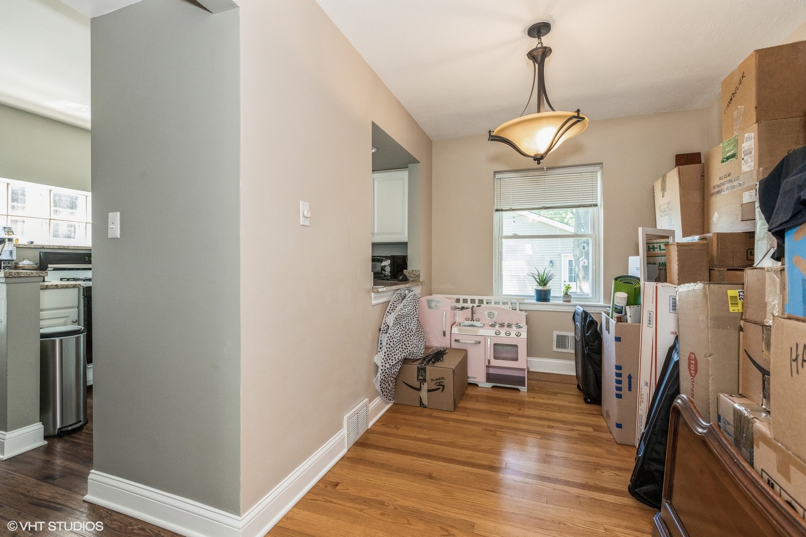 1011 W Hillgrove Avenue Property Photo 5