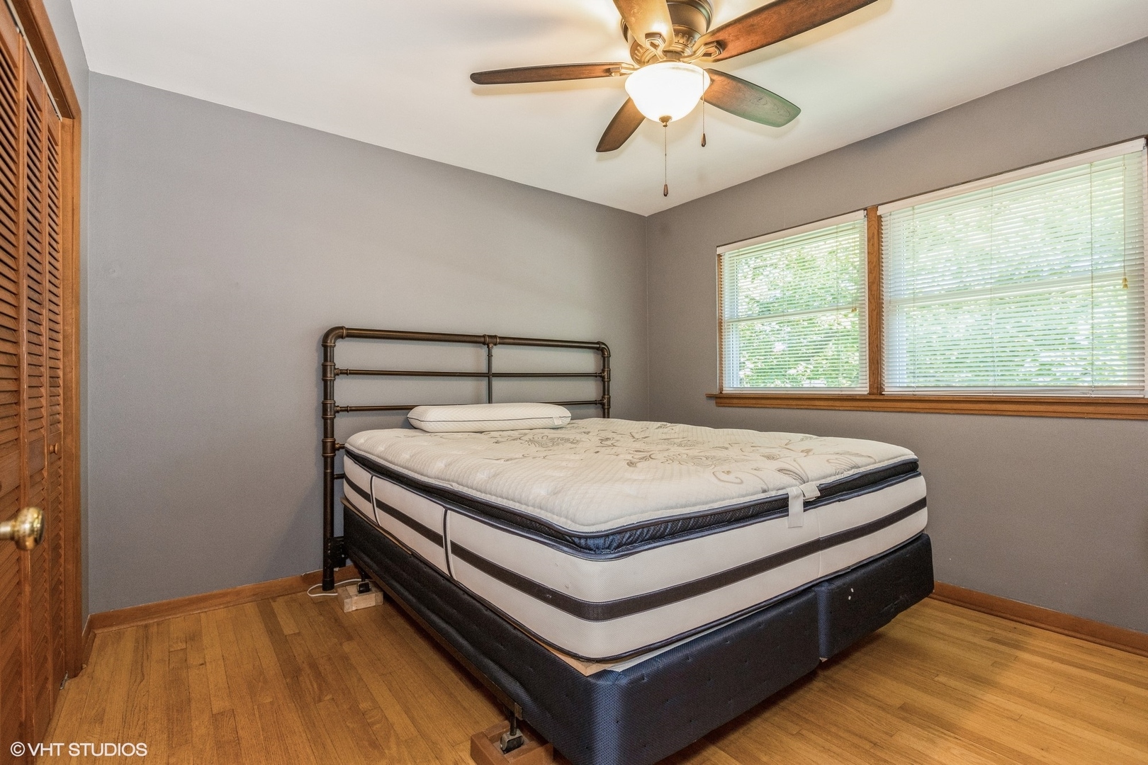 1011 W Hillgrove Avenue Property Photo 6