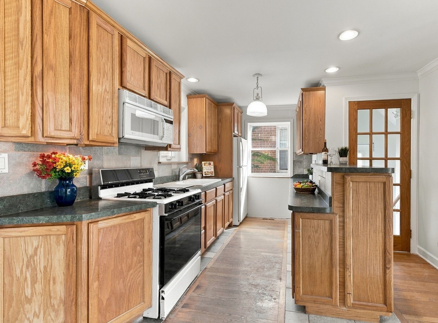 3836 Hull Street Property Photo 7