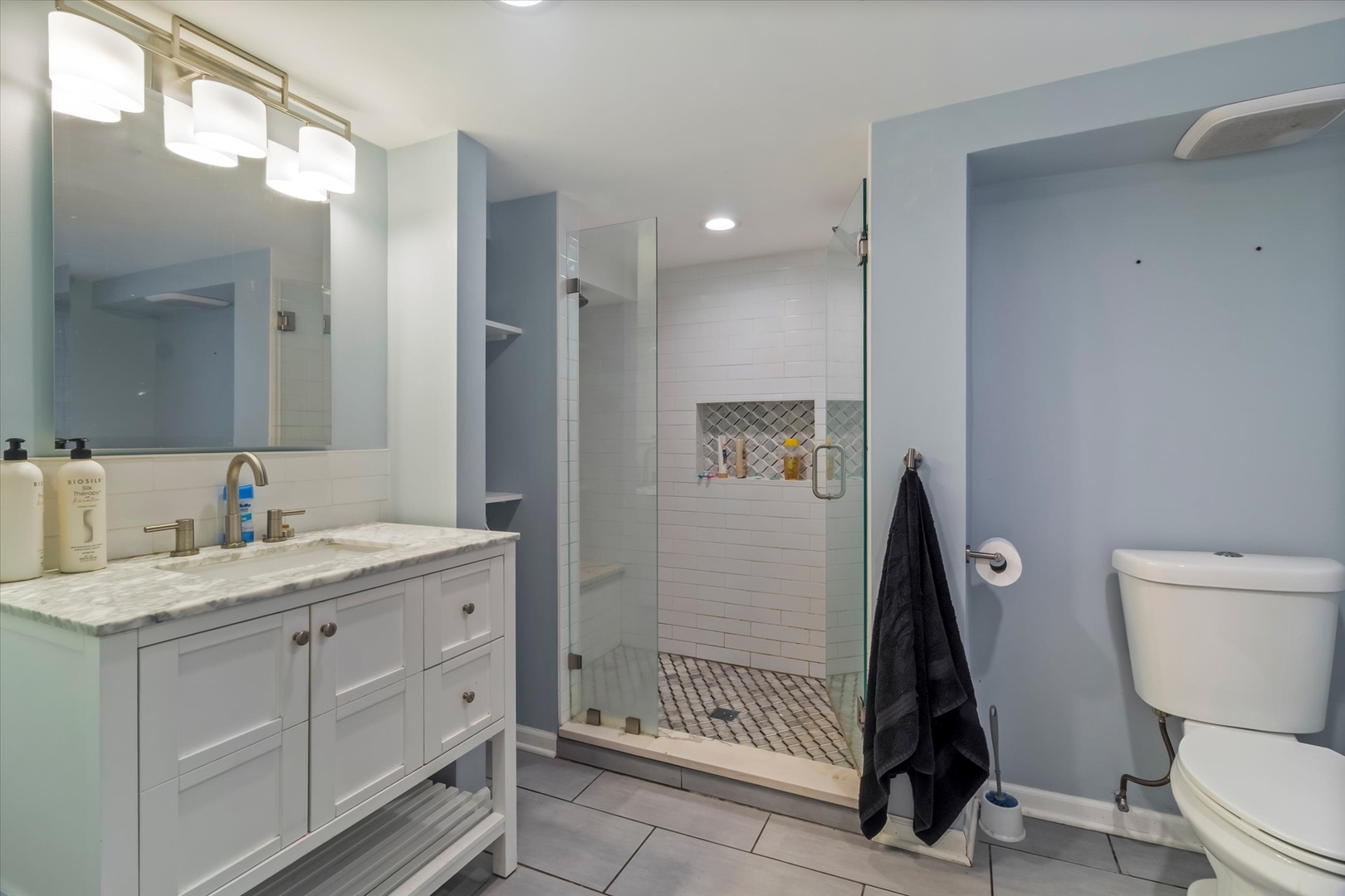 2705 N Oak Park Avenue Property Photo 15