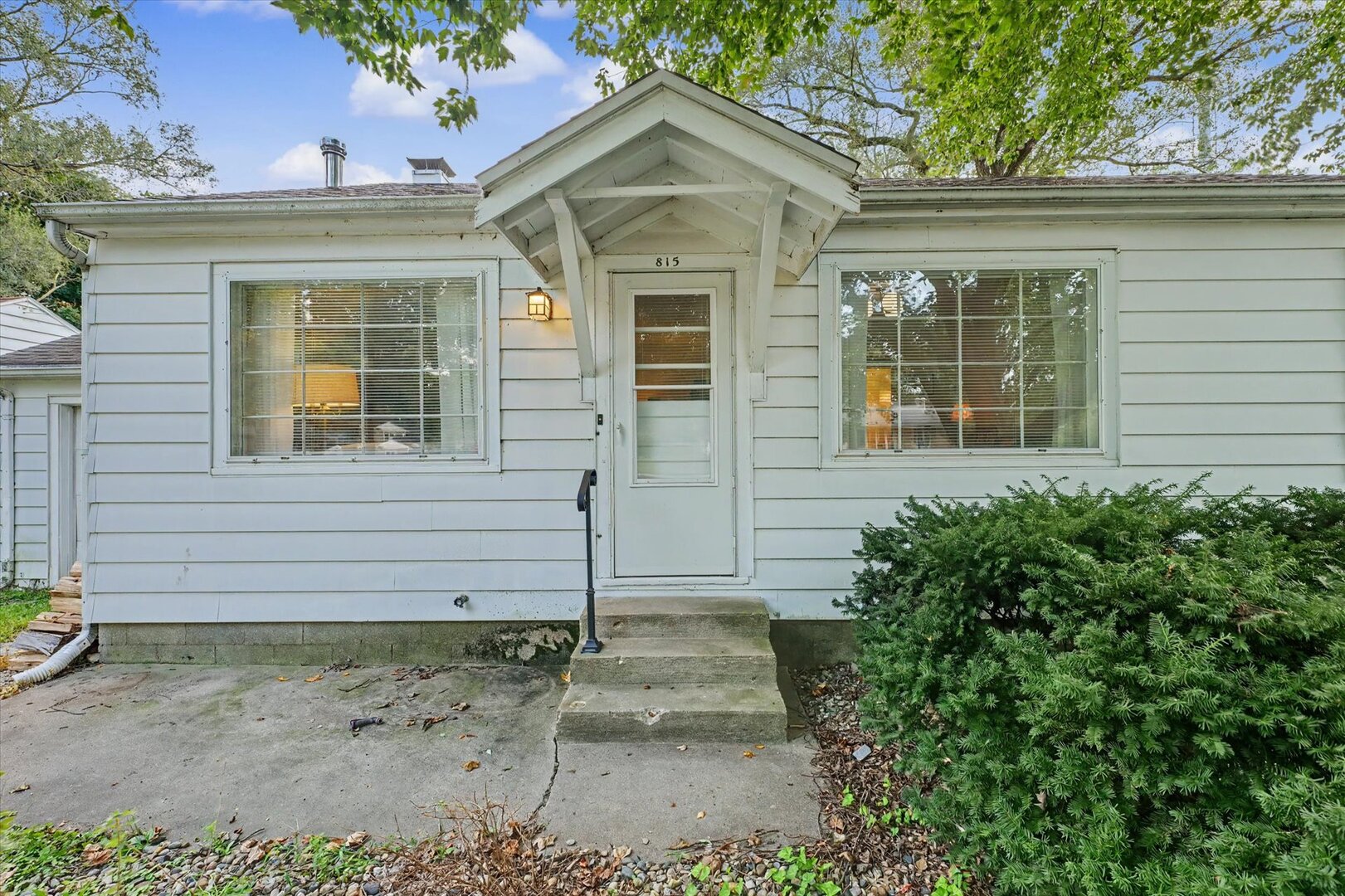 815 Balboa Road Property Photo 4